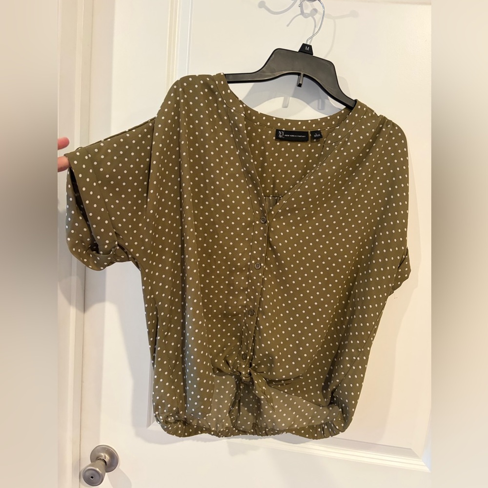 NY & Company Polka Dot Tie Front Blouse – Size L